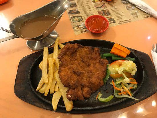 Menu bistik yang disajikan TipTop Restaurant, Medan (Situs tripadvisor.com)