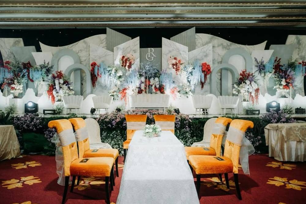 Ballroom Golden City (instagram.com/@ballroom_goldencity)