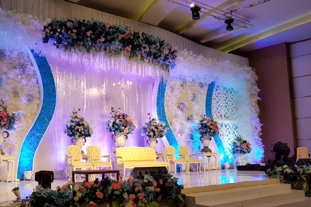 Grand Admiral Ballroom (google.com)