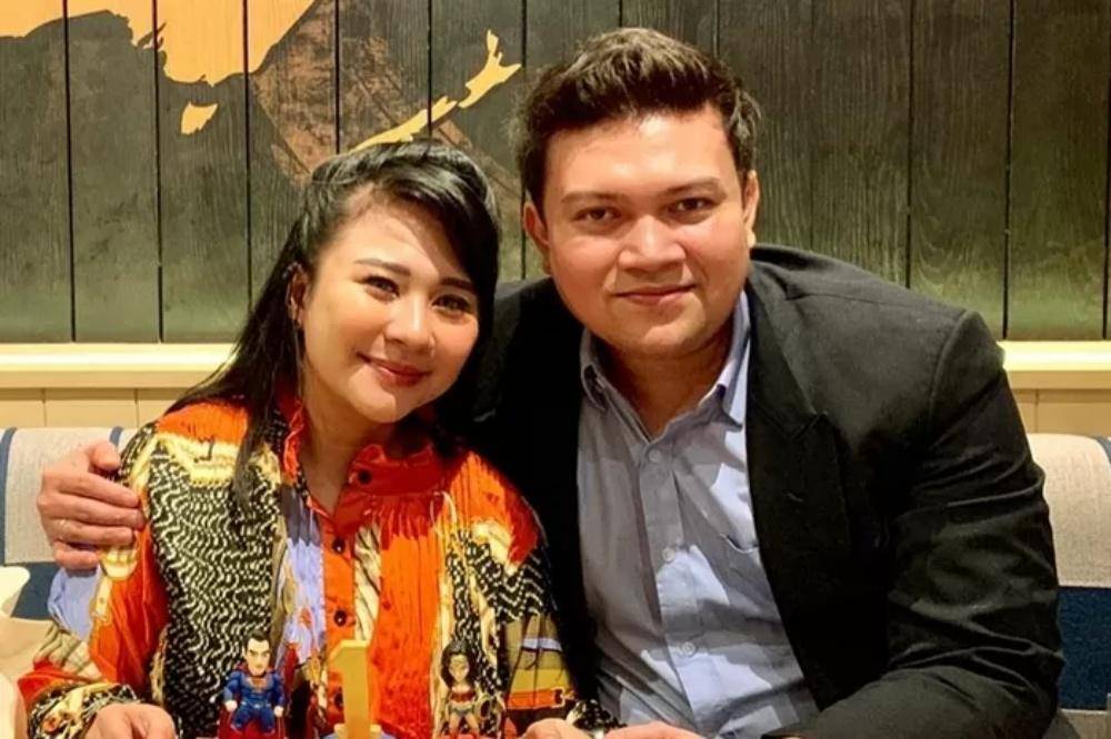 Chikita-Meidy-suami-IG_p_BzqKzpADM1t-700p-2809375552.jpg