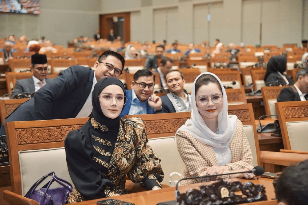 instagram.com/mulanjameela1