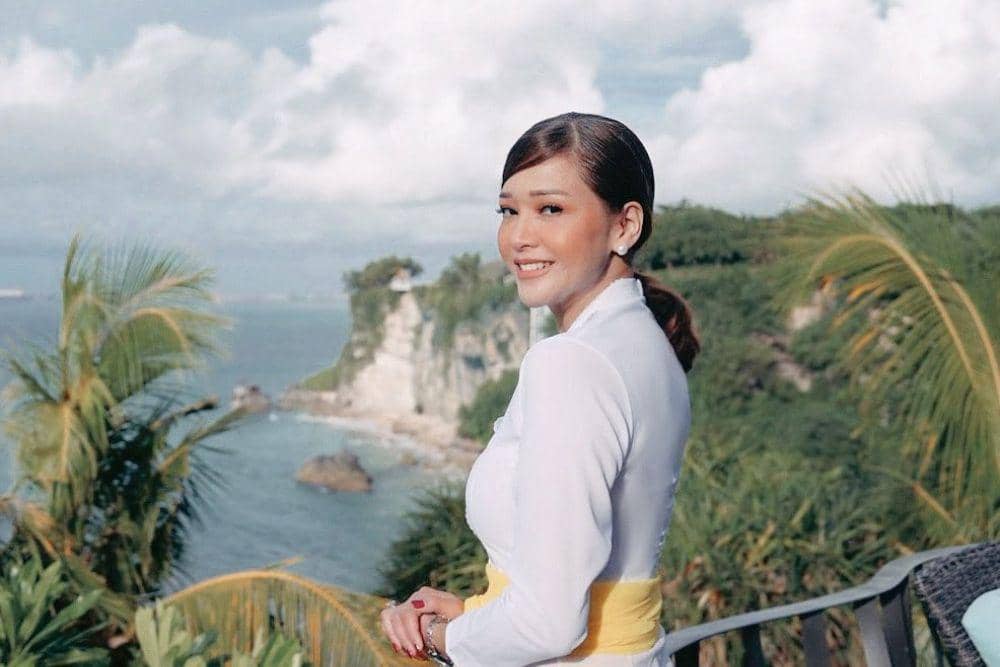 Pelajaran kisah cinta Maia Estianty