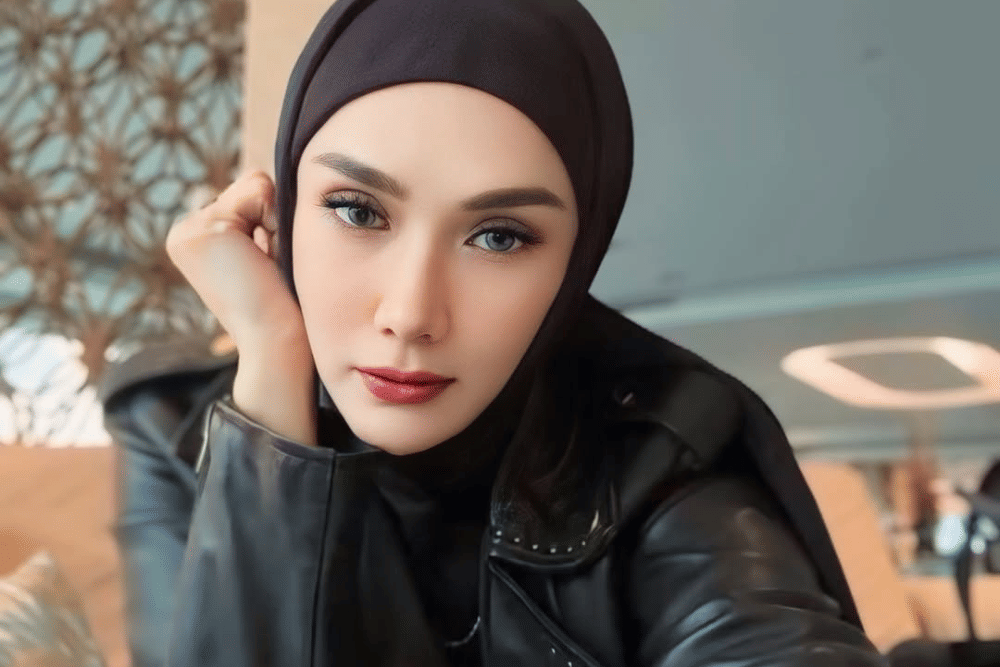 instagram.com/mulanjameela1