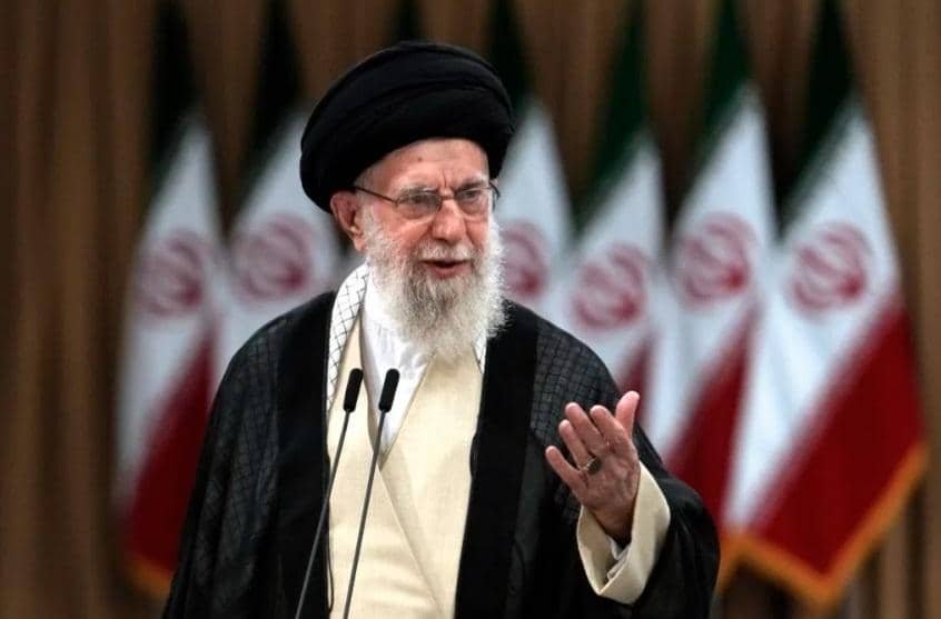 Ayatollah Ali Khamenei,sebagai Pemimpin Tertinggi Republik Islam Iran.