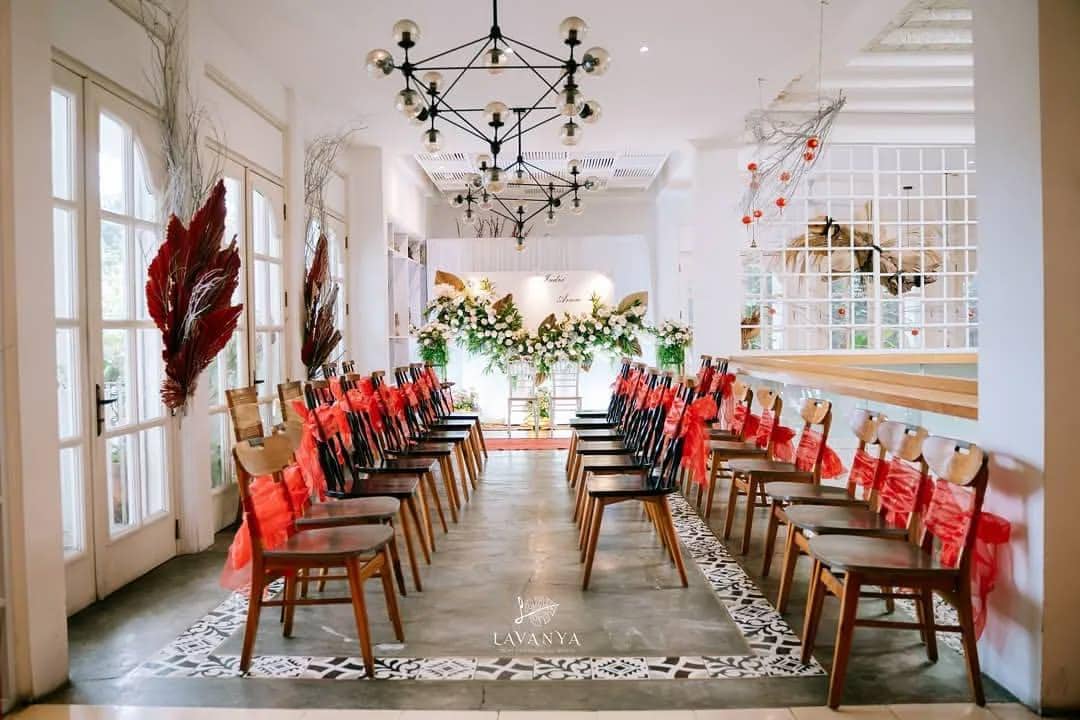 Restoran Kembang Tandjoeng (instagram.com/@kembangtandjoeng)