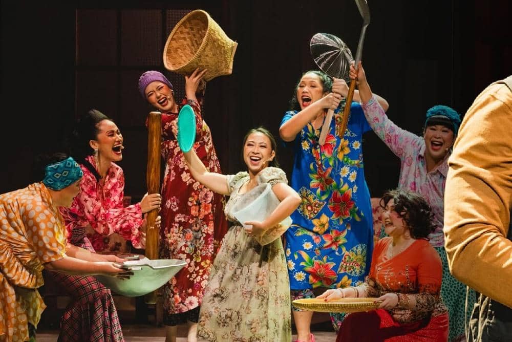 💚 PRESS PREVIEW MUSIKAL KELUARGA CEMARATerima kasih yang sebesar-besarnya untuk teman-teman media dan juga komunitas  yang sudah hadir, merasakan langsung kehangatan cerita, dan ikut menyebarkannya.Suas (1).jpg