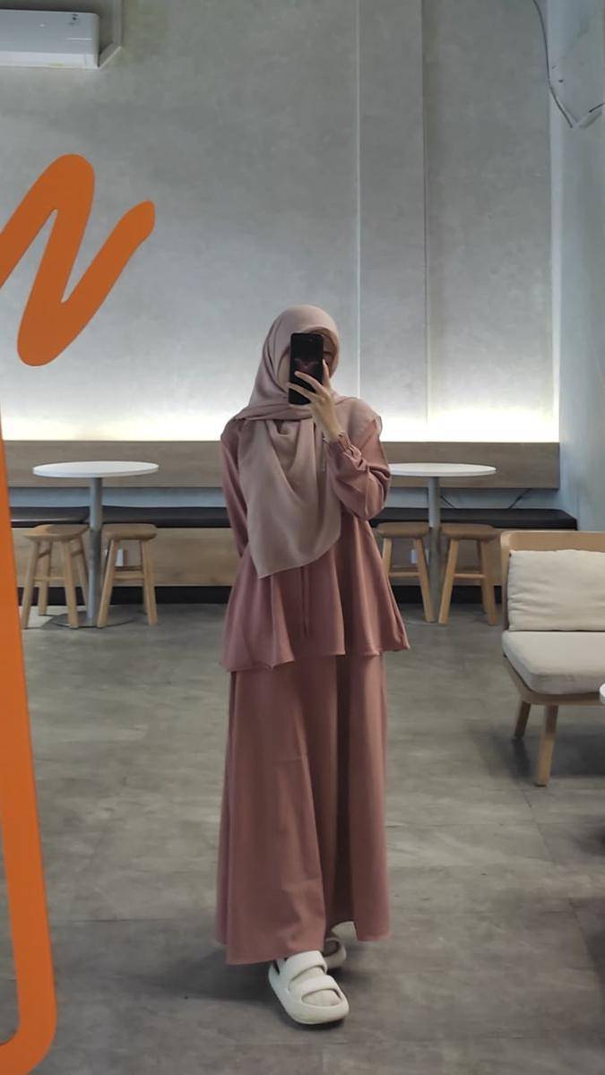 warna rose taupe cocok dengan warna apa