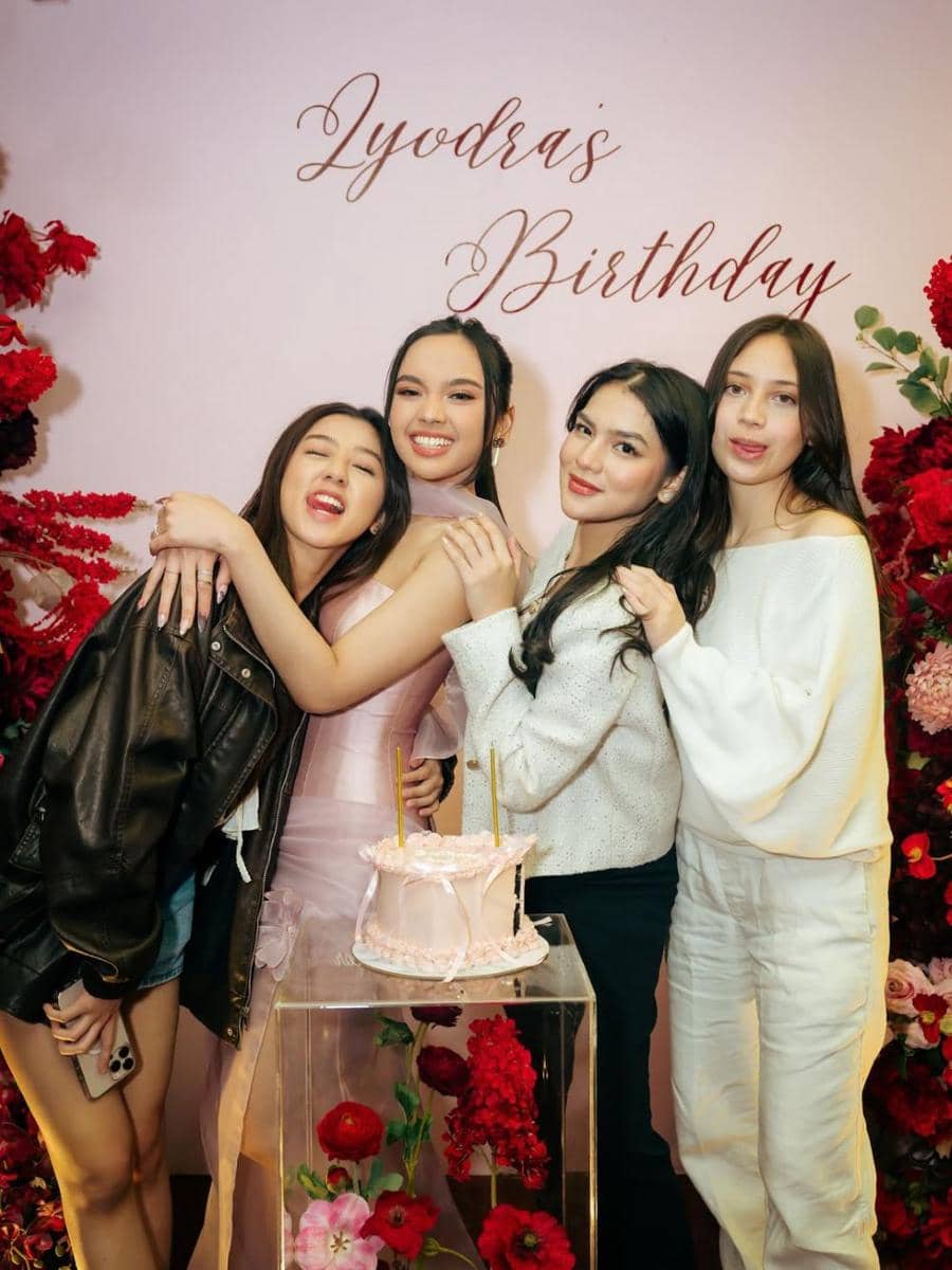Potret Perayaan Ulang Tahun Lyodra, Meriah Bersama Orang Terkasih