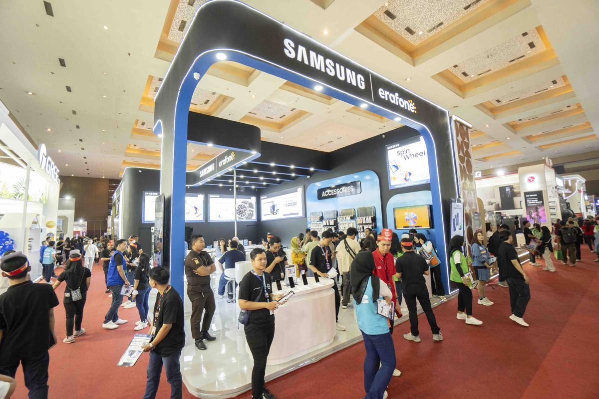 Booth Samsung by erafone di Hall D2 JIEXPO Kemayoran.jpeg