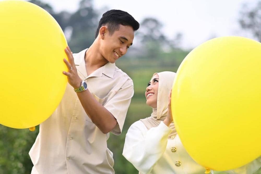 Soon to be Mr. & Mrs. 📸 - @antzcreatorWO- @maharagung.organizer (1).jpg