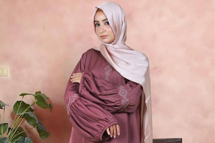 warna rose taupe cocok dengan warna apa