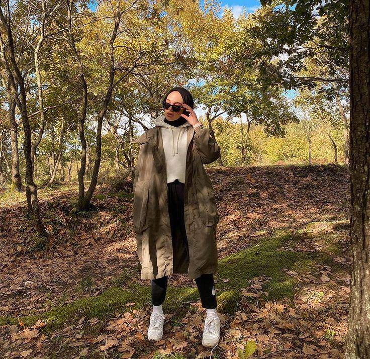 outfit naik gunung wanita hijab