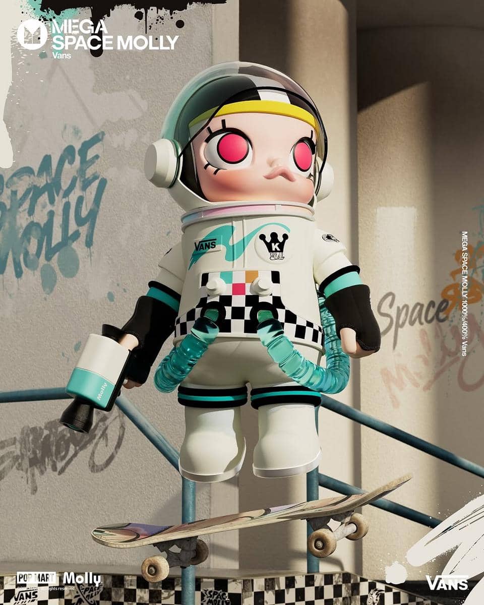 EXCLUSIVE RELEASE- Vans x Space Molly 🚀Dirilis secara terbatas, karakter ikonik Space Molly berpadu dengan elemen Vans yang penuh warna, imajinatif, dan terinspirasi dari kultur skate.Koleksi ini mencakup t-shirt, kemeja, celana karg (4).jpg