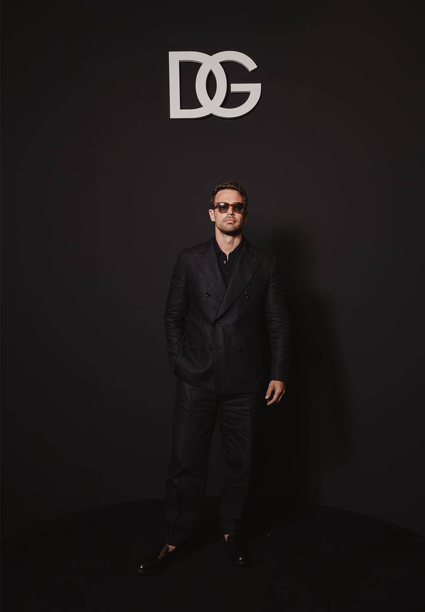 dolce-and-gabbana-men-spring-summer-2026-fashion-show-Theo-James.jpg