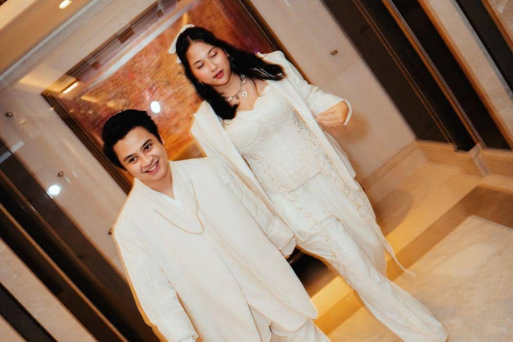 Kisah Cinta Sitha Marino dan Bastian Steel