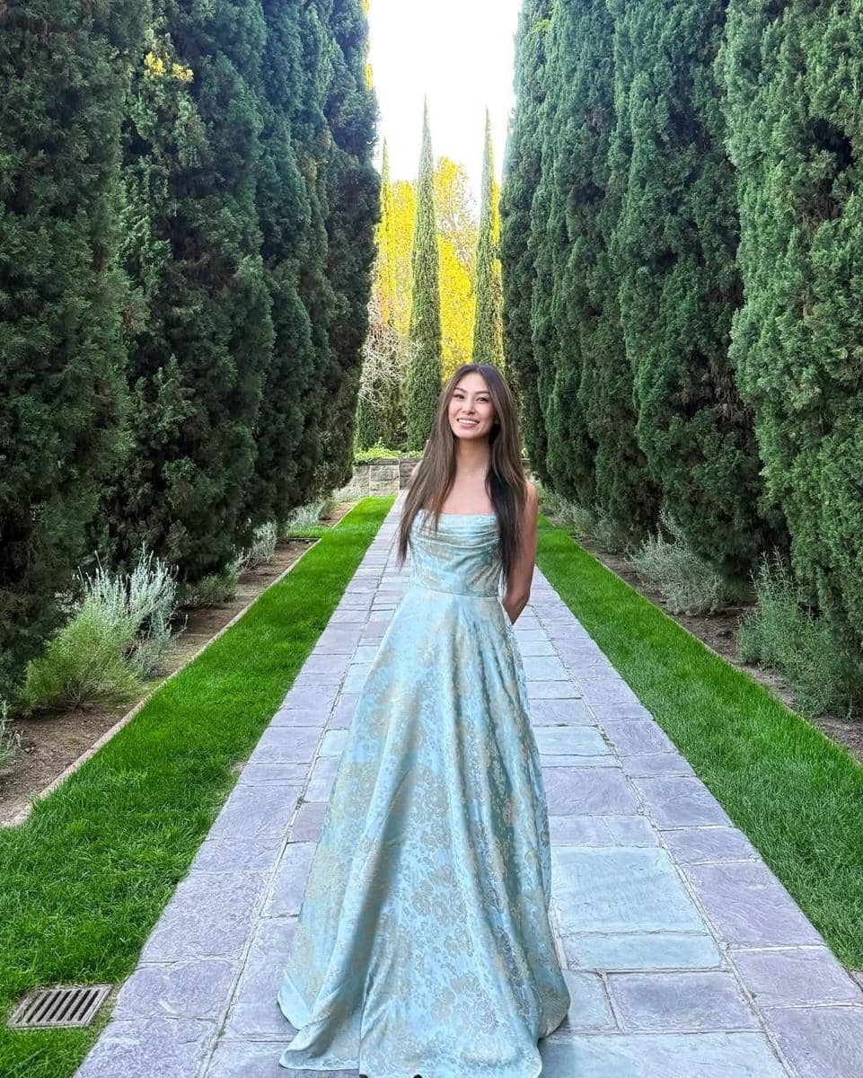 Uncommon sighting- Me in a dress 👀.jpg