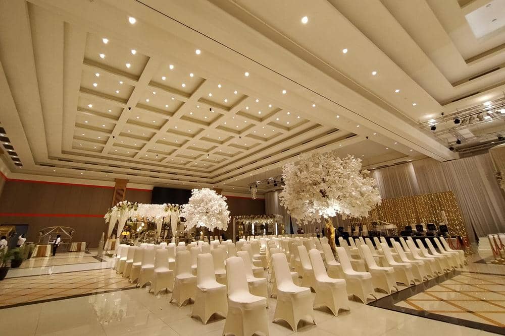 Sudirman Grand Ballroom (bridestory.com)