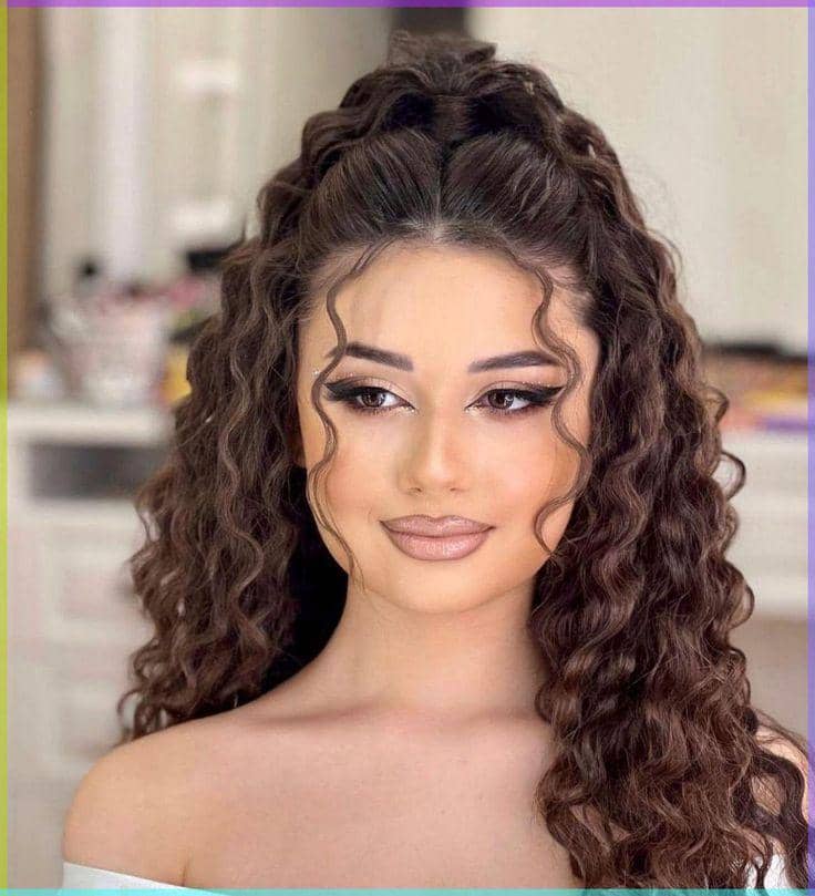 inspirasi hairdo untuk rambut keriting