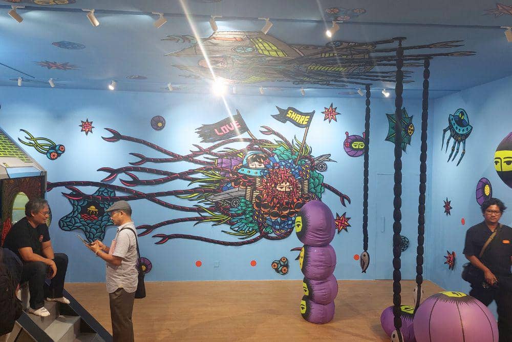 KiNstallation by Eko Nugroho 