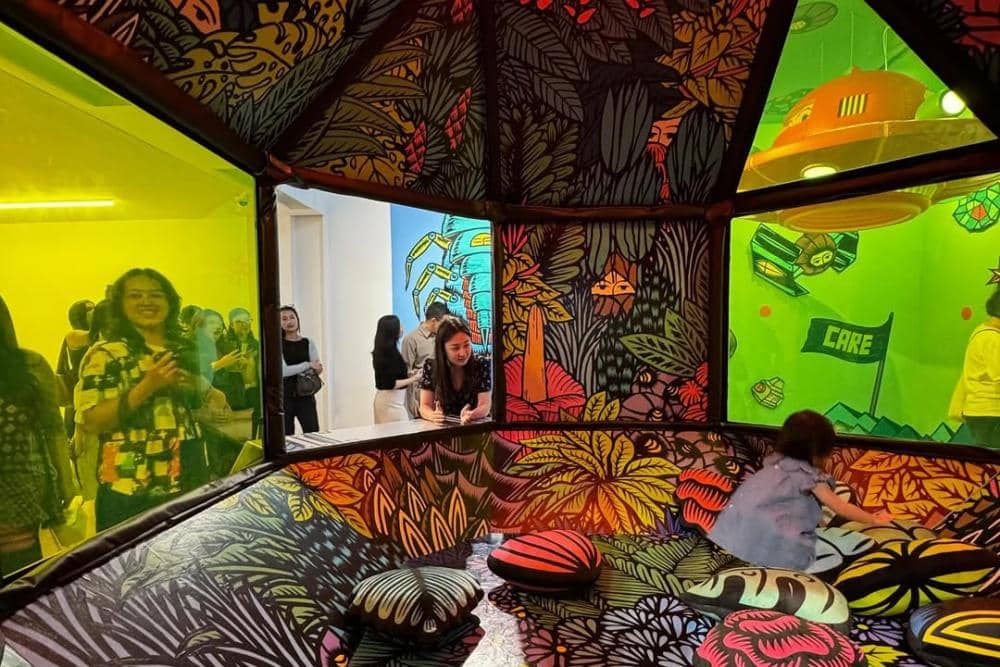 KiNstallation 'Save Our Planet' by Eko Nugroho