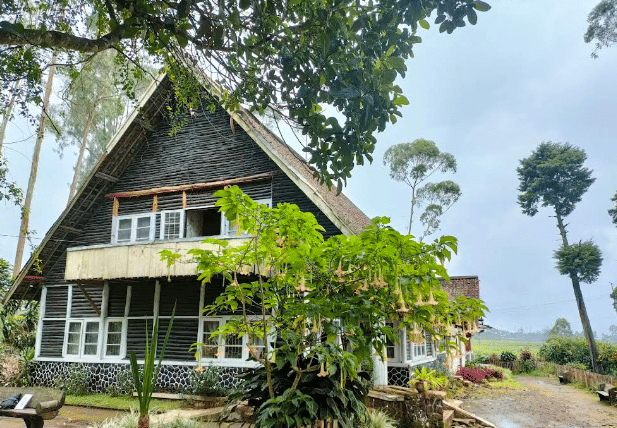 Rumah pengabdi Setan 