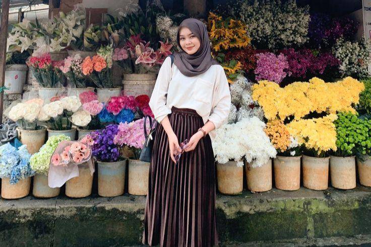 6 Rekomendasi Rok Plisket Premium Terbaik dari Merek Lokal
