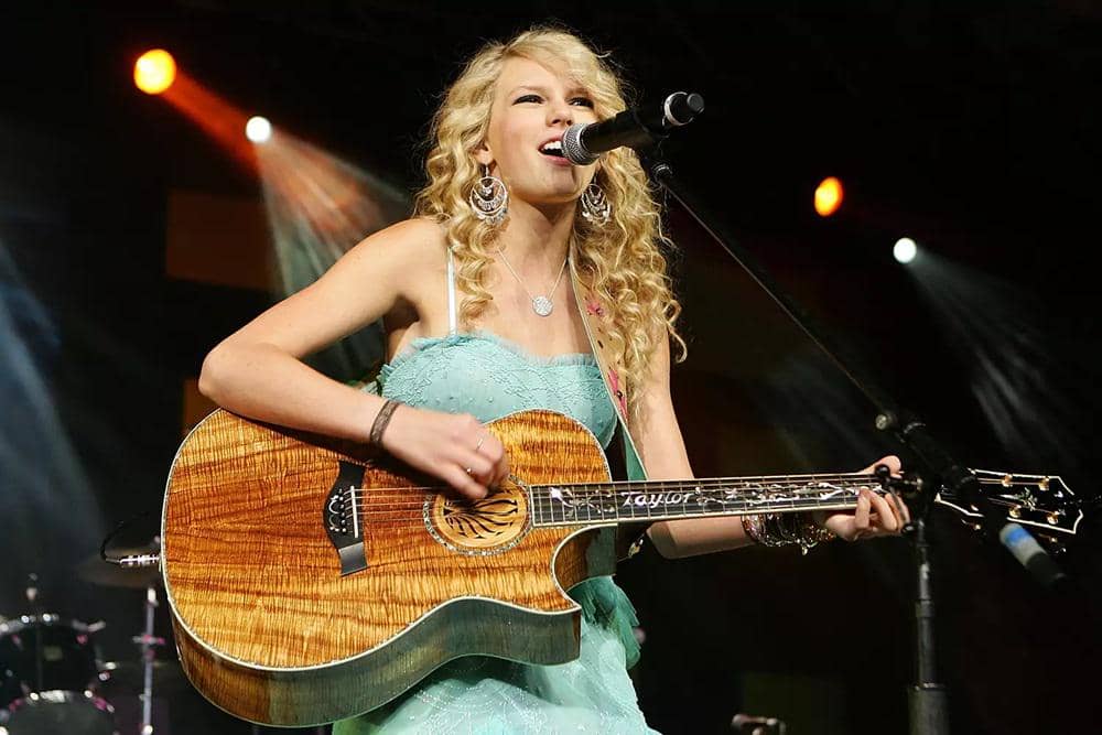 Taylor-Swift-eras-2-041624-d9e0a628d3364fd58f06716d98320b1b.jpg