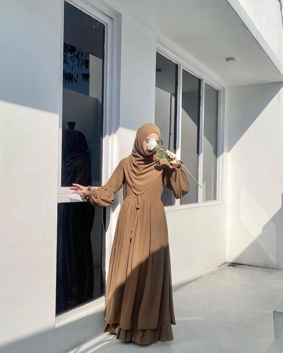 Foto hijab aesthetic untuk konten media sosial