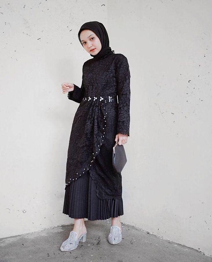 OOTD rok plisket kebaya hitam