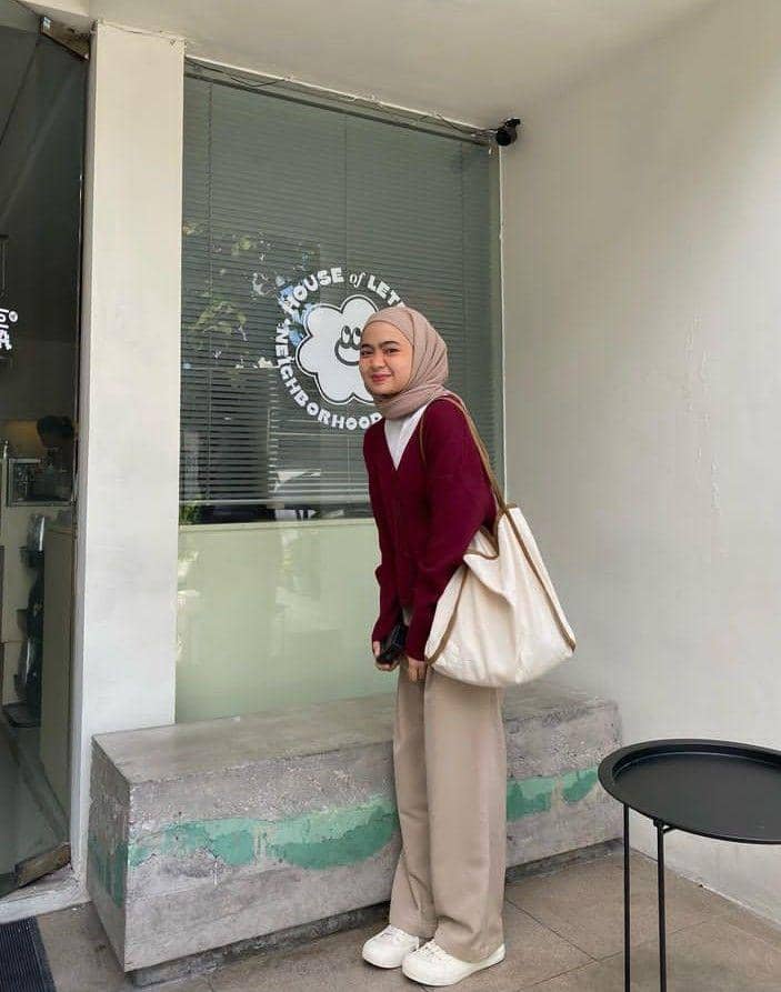 baju merah cocok dengan jilbab warna apa