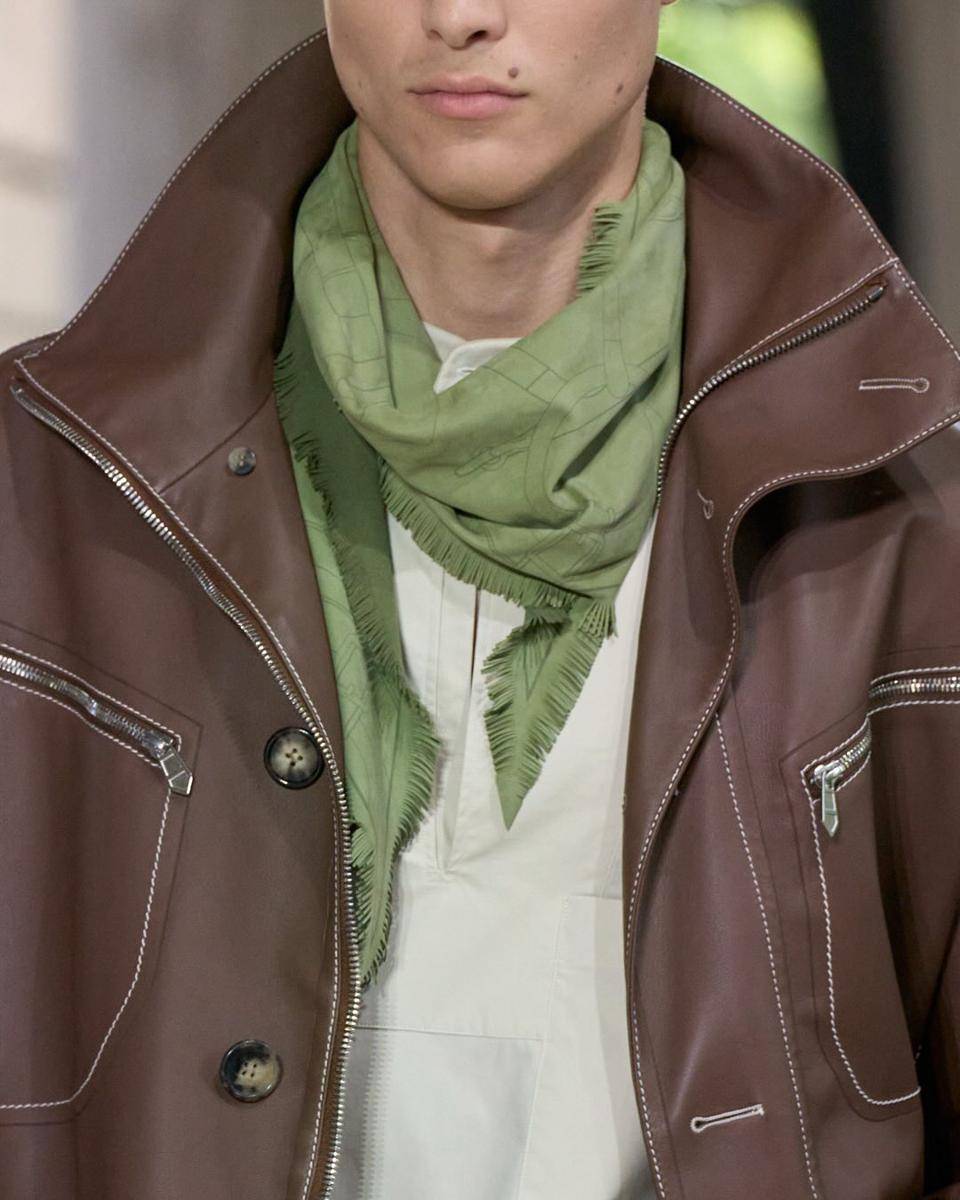 Rooted and weightless silhouettes. Men’s summer 2026 collection created by Véronique Nichanian. Watch the show replay now via the link in bio.#Summer2026#ParisFashionWeek#PFW#HermesHomme#Hermes.jpg