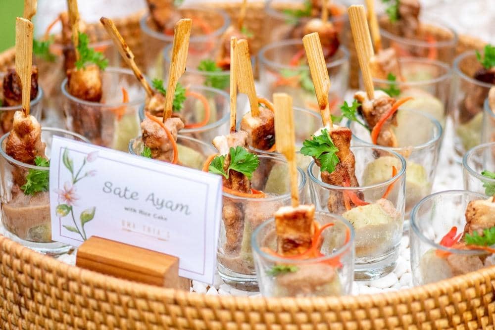 Oma Thia’s Catering (instagram.com/@oma_thias_catering_bali)