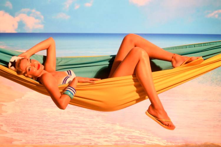 Gigi Hadid dan Havaianas Merilis Koleksi Eksklusif Edisi Terbatas