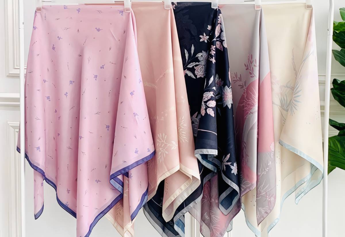 Lipatan hijab segi empat.png