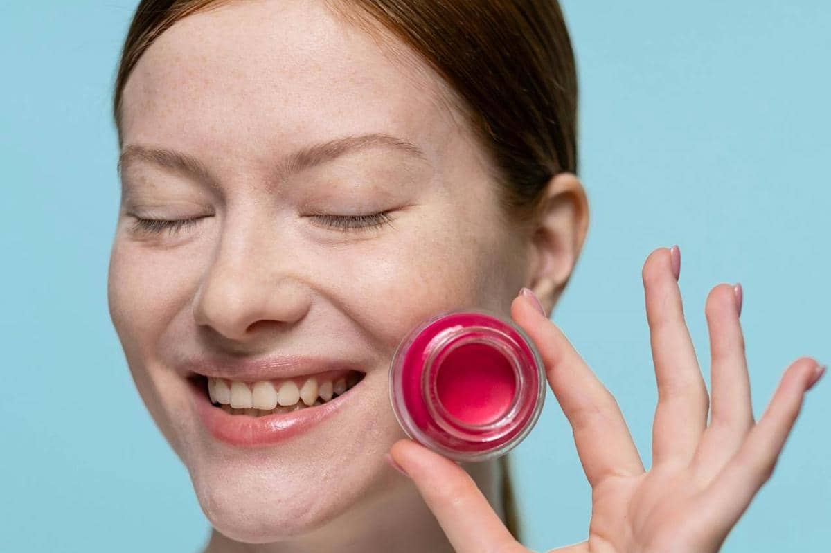 ilustrasi blush touring sesuai warna kulit