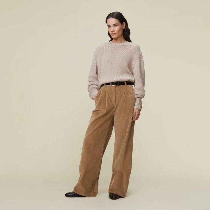 Corduroy Coklat Susu dan Sweater Coklat.jpg
