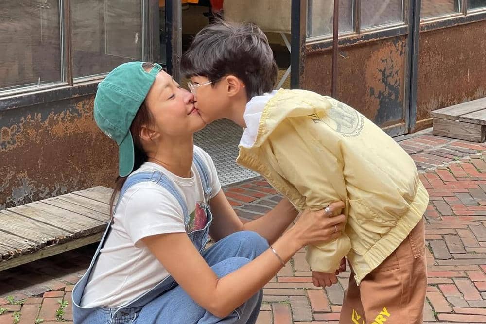 Lee Si Young Hamil Anak Kedua dengan Mantan Suami