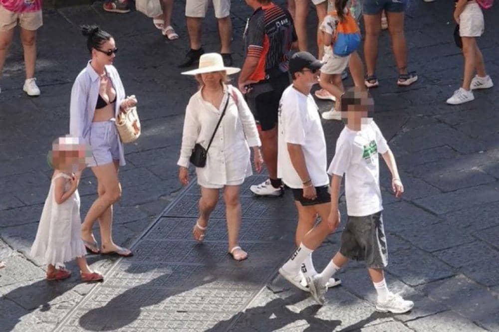 Orlando Bloom dan Katy Perry Kepergok Liburan Bareng Usai Putus