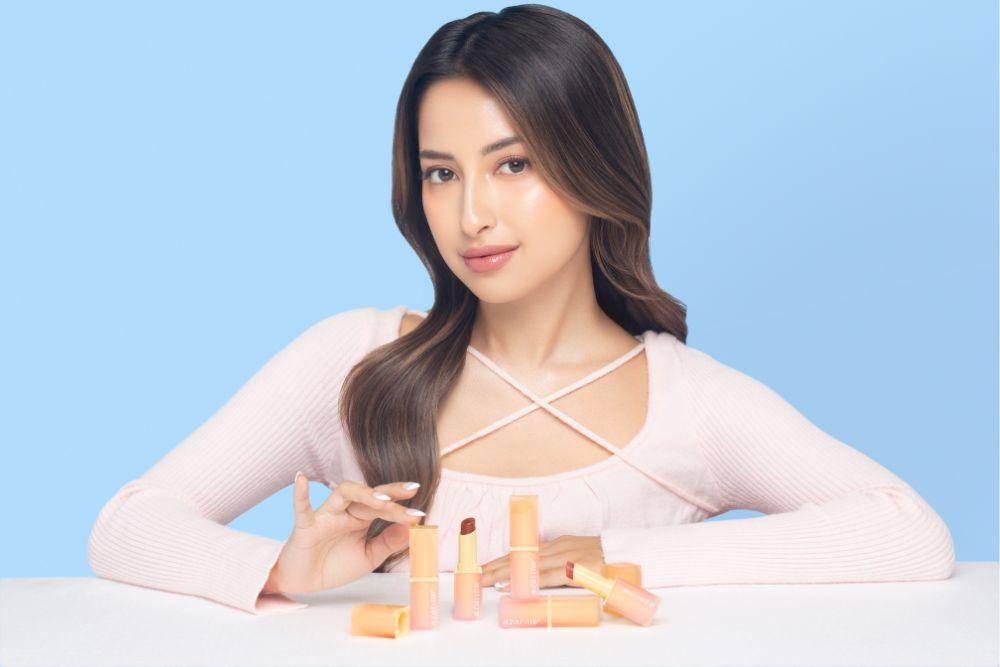 Azarine Glowkiss Lip Balm Siap Lindungi Bibirmu dari Sinar Matahari