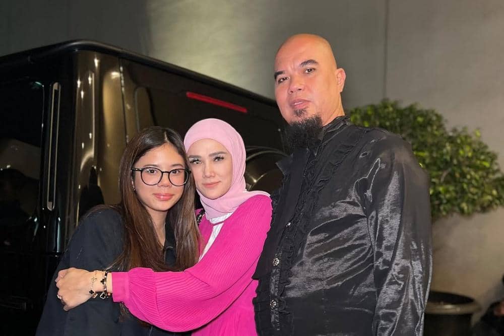 BismillahirrahmanirrahimSlide 1, 2, 3 dan 4 Keluarga ADPSlide terakhir ada yg pengen nimbrung, k.jpg