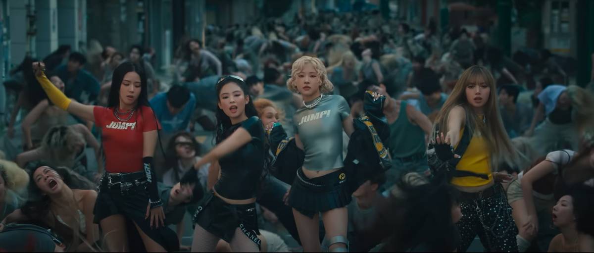 member blackpink di video musik jump