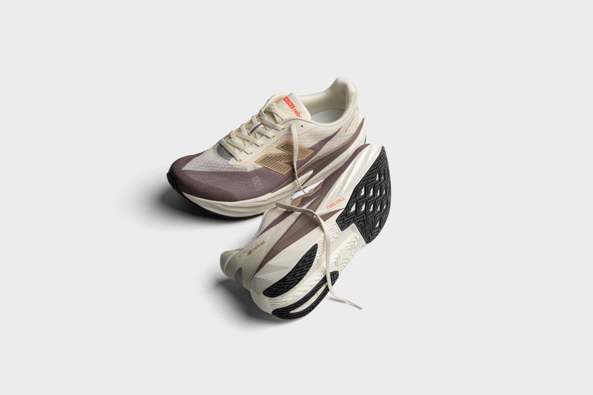 Foto 4. Sepatu New Balance FuelCell Rebel v5 colorway Beige_Brown tersedia mulai Juli 2025 di seluruh store New Balance dan website newbalance.co.id.jpeg
