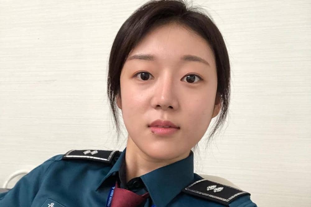 자영이로 인사드립니다아👮🏻_♀️#아무도모른다 #3월2일 #여경 #순경 #자영쓰.jpg