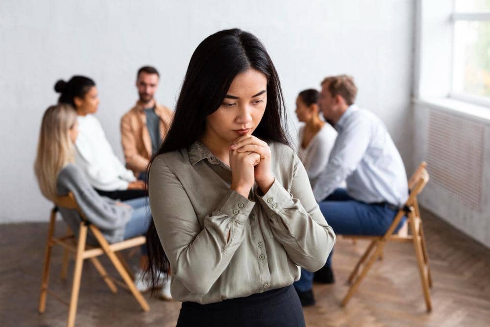 Ilustrasi perempuan merasa hampa. (freepik.com/freepik)