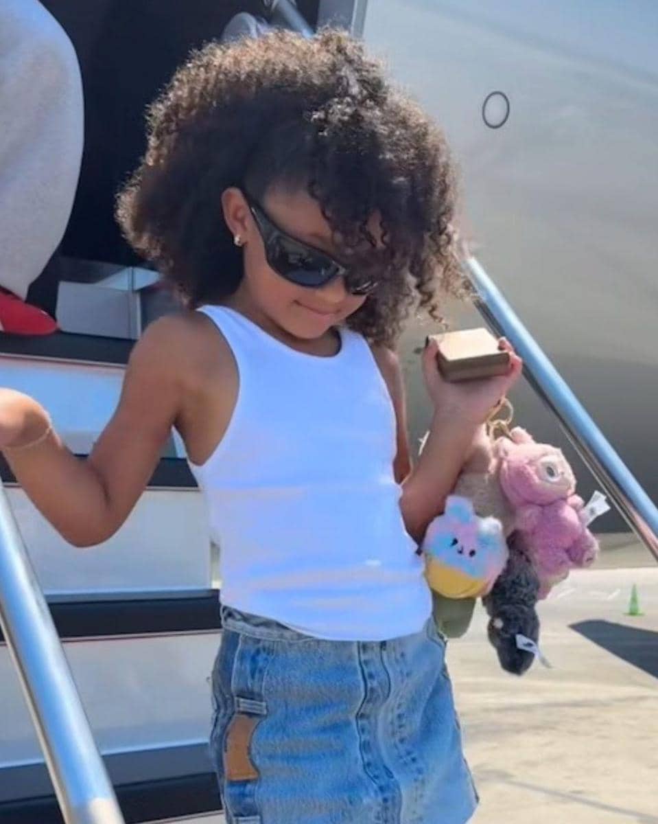 Labubu mania is taking over the celeb world. ✨ Swipe for more stars who love their hottest new a (5).jpg