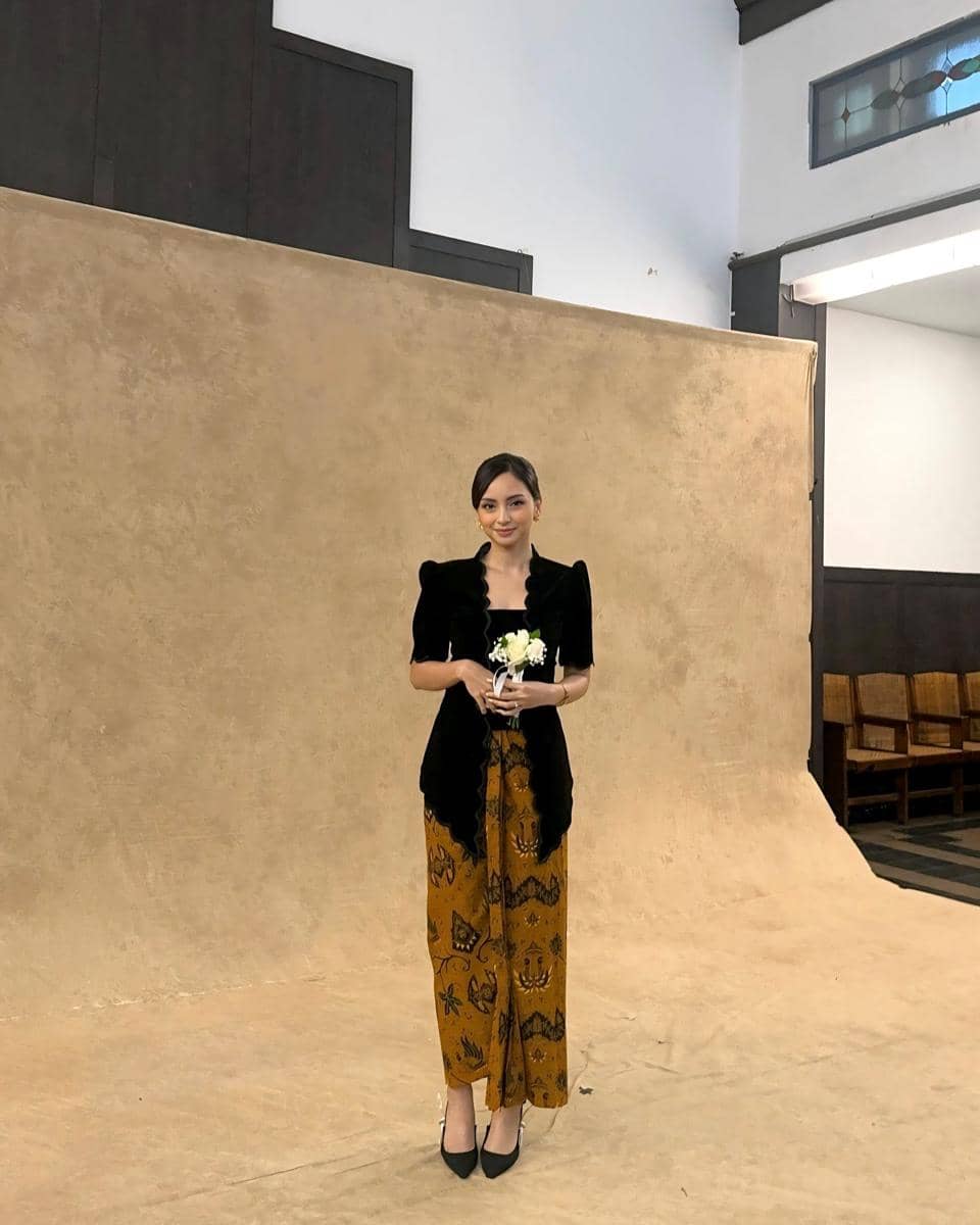 kebaya Valerie Tifanka 