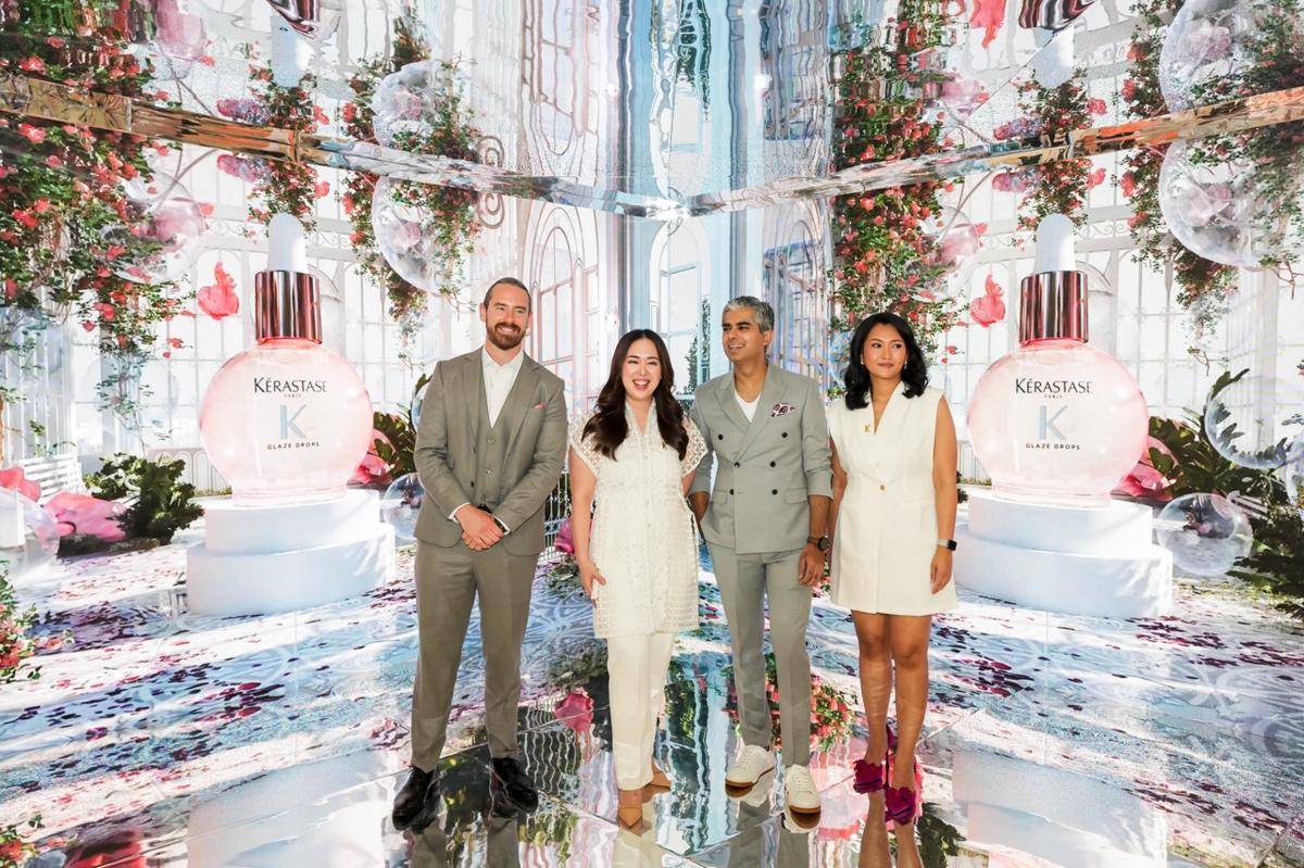 1. Ki-ka_ Freddie Banks,General Manager Professional Product Division L’Oreìal Indonesia, Ivonne Vania, Brand General Manager Keìrastase Indonesia, Junaid Murtaza, President Director & CEO L'Oreal Indonesia, N.jpeg