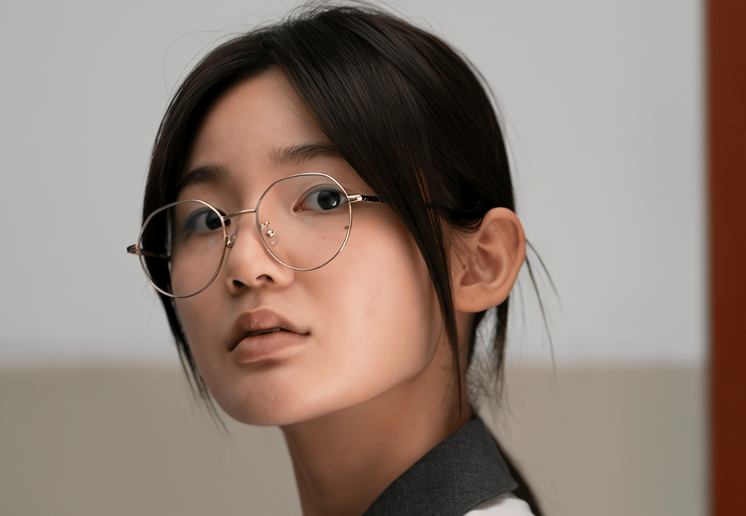 Lee Eun Saem  S Line.png