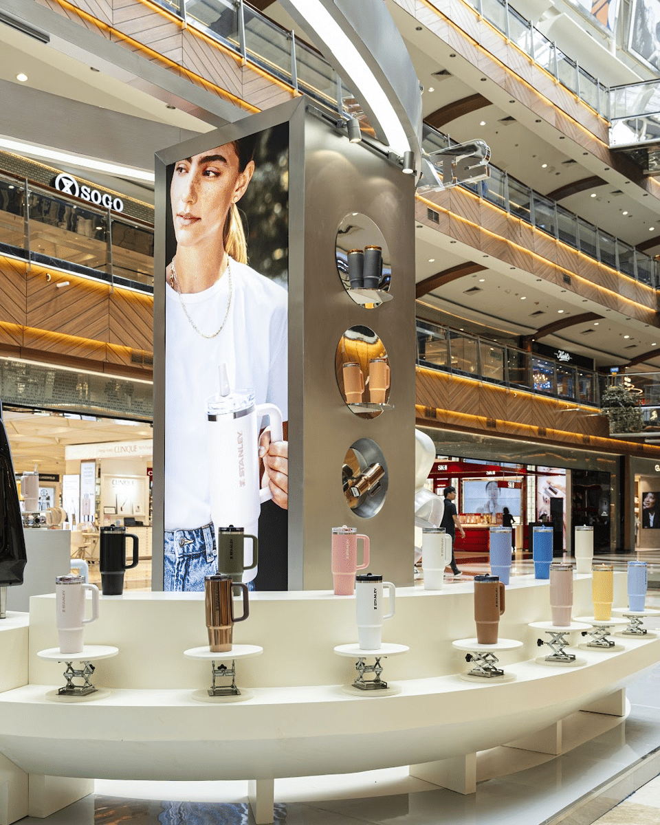 Beragam pilihan warna stylish dari Stanley Quencher ProTour yang bisa kamu temukan langsung di pop-up store. (Dok. Stanley Indonesia)