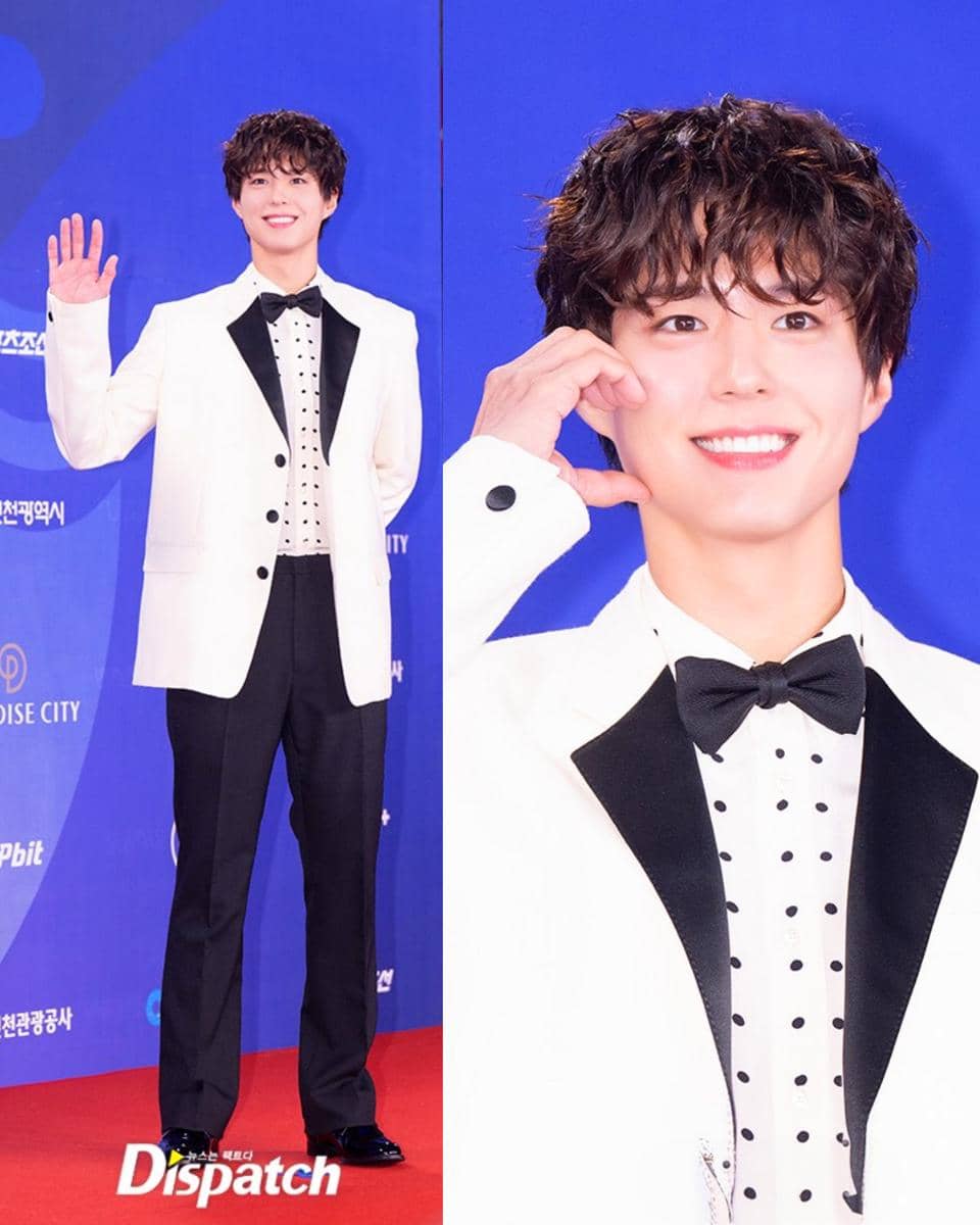 수트핏 맛집 총출동, 오늘자 청룡시리즈어워즈✨오늘(18일) '제4회 청룡시리즈어워즈' 레드카펫 행사가 진행됐습니다.남자 배우들은 각기 다른 수트 스타일로 완벽한 수트핏을 자.jpg